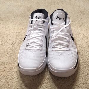 Brand New Kobe A.D. Mid White Size 14.5